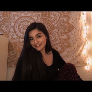 Meet your Posher, Daniela